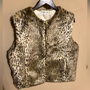 Vintage leopard print faux fur vest size L Newport News